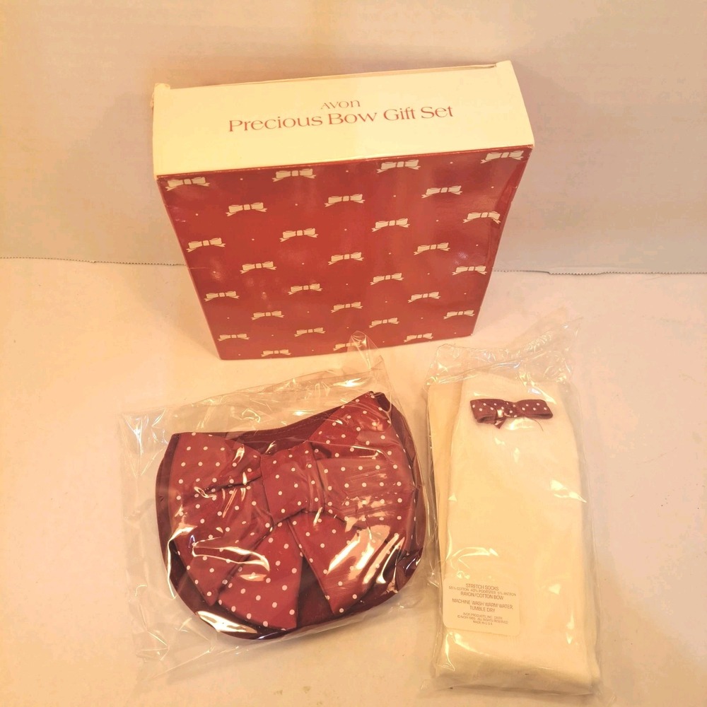 Avon Precious Bow Gift Set Stretch Ankle Socks White/Red Women's & Red Purse